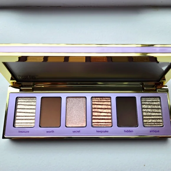 TARTE tartelette™ to go Amazonian clay palette - Neutral Shades - Picture 3 of 4